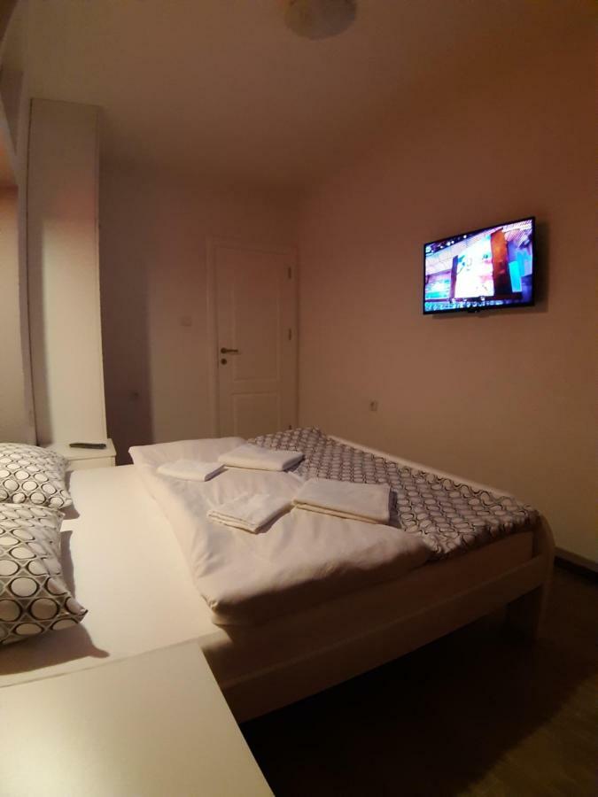 Kaca Apartmani 1 Banja Luka Zewnętrze zdjęcie